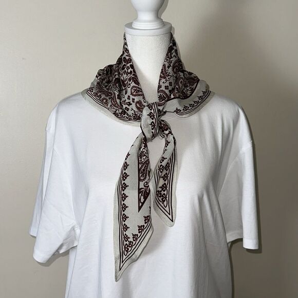 free people OS Ivory Burgundy SO PAISLEY Floral Triangle Bandana Scarf - Picture 4 of 9